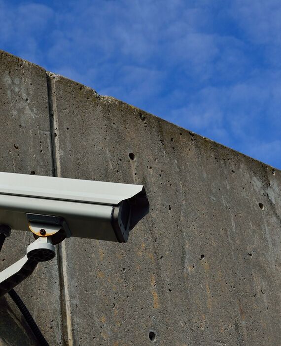 cctv-1144366_1920