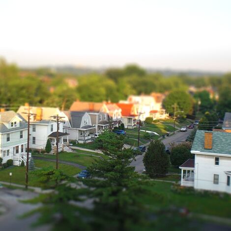 houses-336436_960_720
